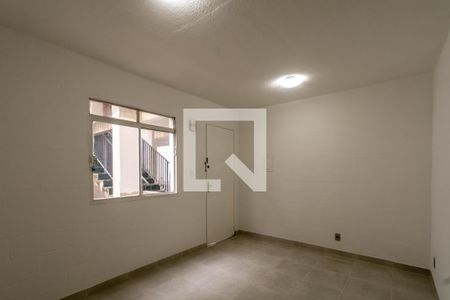 Sala de apartamento para alugar com 2 quartos, 48m² em Jardim Tranqüilidade, Guarulhos