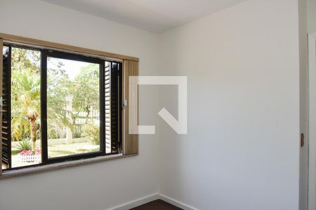 Quarto 1 de apartamento para alugar com 2 quartos, 52m² em Sarandi, Porto Alegre