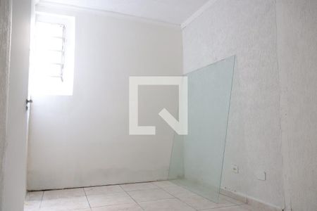 quarto 2 de casa para alugar com 2 quartos, 60m² em Vila Fachini, São Paulo
