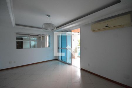 Sala de apartamento para alugar com 3 quartos, 180m² em Vila Valqueire, Rio de Janeiro