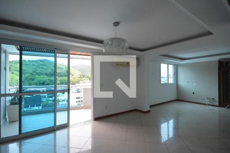 Sala de apartamento para alugar com 3 quartos, 180m² em Vila Valqueire, Rio de Janeiro