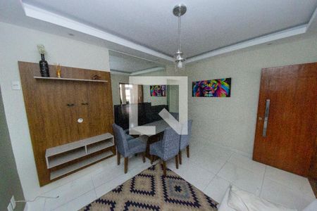 Sala de casa à venda com 2 quartos, 142m² em Irajá, Rio de Janeiro