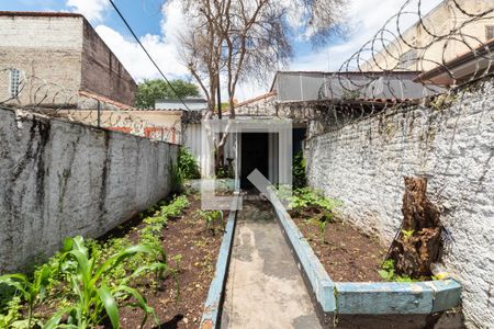 Casa à venda com 180m², 2 quartos e 1 vaga Casa à venda com 180m², 2 quartos e 1 vagaQuintal