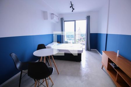 Quarto de kitnet/studio para alugar com 1 quarto, 27m² em Pinheiros, São Paulo