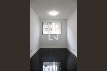 Sala de apartamento para alugar com 2 quartos, 44m² em Vargem Pequena, Rio de Janeiro