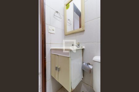 Banheiro de casa para alugar com 1 quarto, 40m² em Jardim Casablanca, São Paulo