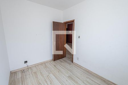 Quarto 1 de apartamento à venda com 2 quartos, 60m² em São João Batista, Belo Horizonte