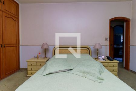 Casa à venda com 500m², 3 quartos e 4 vagas Casa à venda com 500m², 3 quartos e 4 vagasQuarto 1