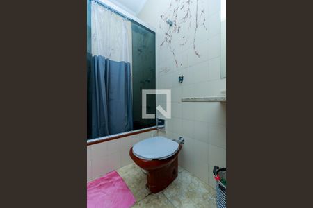 Casa à venda com 500m², 3 quartos e 4 vagas Casa à venda com 500m², 3 quartos e 4 vagasSuíte - Banheiro