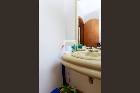 Casa à venda com 500m², 3 quartos e 4 vagas Casa à venda com 500m², 3 quartos e 4 vagasLavabo