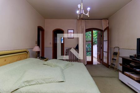 Casa à venda com 500m², 3 quartos e 4 vagas Casa à venda com 500m², 3 quartos e 4 vagasQuarto 1