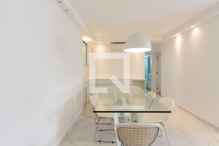 Sala de apartamento à venda com 2 quartos, 84m² em Vila Uberabinha, São Paulo