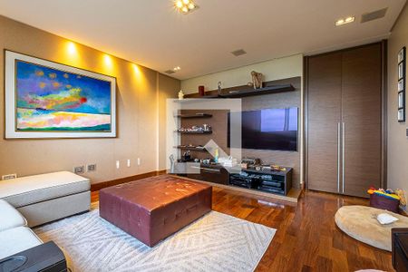 Sala de TV de apartamento à venda com 4 quartos, 264m² em Pinheiros, São Paulo