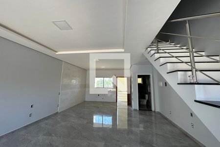 Sala de casa à venda com 3 quartos, 150m² em Campestre, São Leopoldo