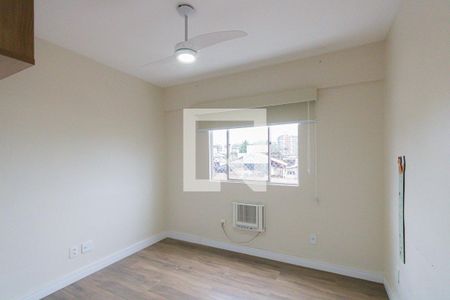 Quarto 1 de apartamento para alugar com 2 quartos, 55m² em Freguesia (jacarepaguá), Rio de Janeiro