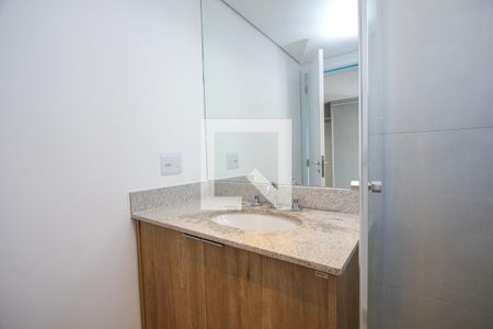 Banheiro de apartamento para alugar com 1 quarto, 60m² em Brooklin Paulista, São Paulo