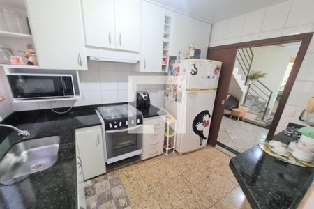 Cozinha de apartamento à venda com 3 quartos, 165m² em Paquetá, Belo Horizonte