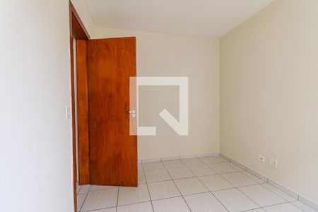 Quarto 2 de apartamento para alugar com 2 quartos, 52m² em Fazendinha, Curitiba