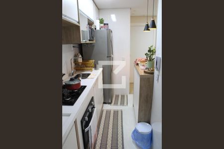 Cozinha de apartamento à venda com 2 quartos, 46m² em Parque Industrial Tomas Edson, São Paulo