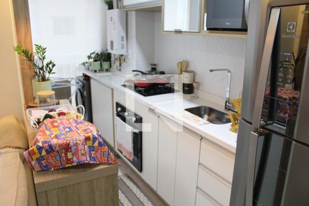 Cozinha de apartamento à venda com 2 quartos, 46m² em Parque Industrial Tomas Edson, São Paulo