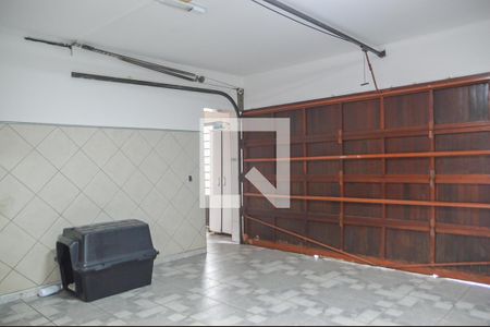 Casa para alugar com 378m², 4 quartos e 4 vagas Casa para alugar com 378m², 4 quartos e 4 vagasGaragem