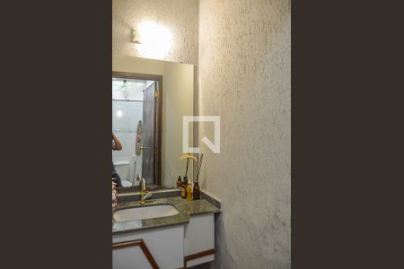 Casa para alugar com 378m², 4 quartos e 4 vagas Casa para alugar com 378m², 4 quartos e 4 vagasLavabo