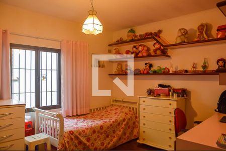 Casa para alugar com 378m², 4 quartos e 4 vagas Casa para alugar com 378m², 4 quartos e 4 vagasQuarto 2 - Suíte