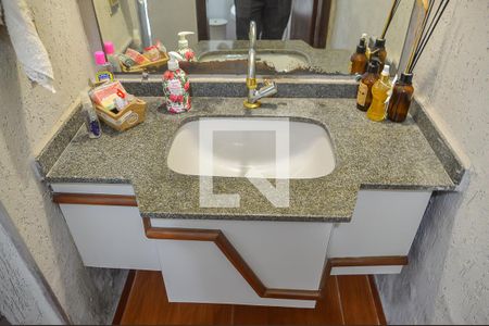 Casa para alugar com 378m², 4 quartos e 4 vagas Casa para alugar com 378m², 4 quartos e 4 vagasLavabo