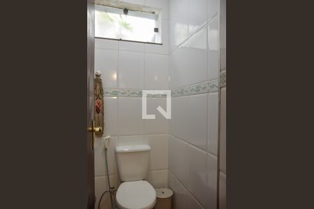 Casa para alugar com 378m², 4 quartos e 4 vagas Casa para alugar com 378m², 4 quartos e 4 vagasLavabo