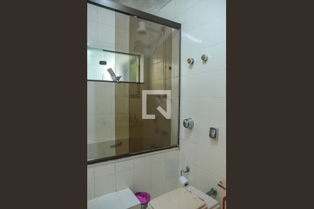 Casa para alugar com 378m², 4 quartos e 4 vagas Casa para alugar com 378m², 4 quartos e 4 vagasBanheiro da Suíte 2