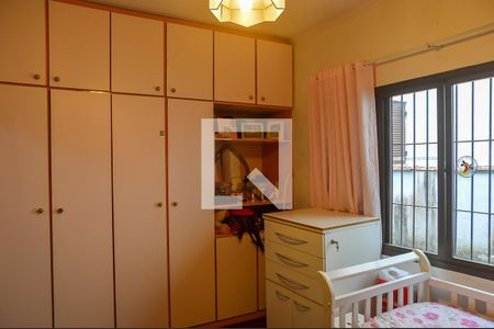 Casa para alugar com 378m², 4 quartos e 4 vagas Casa para alugar com 378m², 4 quartos e 4 vagasQuarto 2 - Suíte