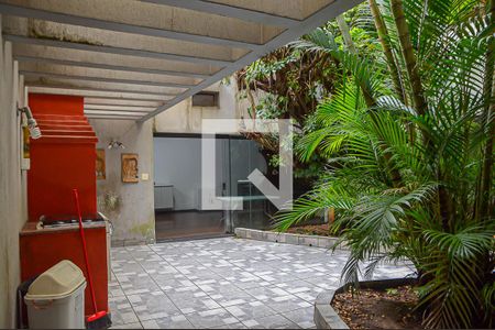 Casa para alugar com 378m², 4 quartos e 4 vagas Casa para alugar com 378m², 4 quartos e 4 vagasQuintal e Churrasqueira