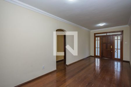 Sala 1 de casa à venda com 5 quartos, 202m² em João Pinheiro, Belo Horizonte