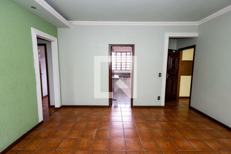 Sala de casa de condomínio à venda com 3 quartos, 78m² em Santa Mônica, Belo Horizonte