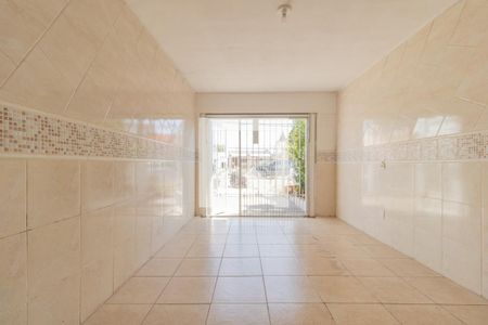 Sala 1 -Vista de casa à venda com 5 quartos, 166m² em Niterói, Canoas