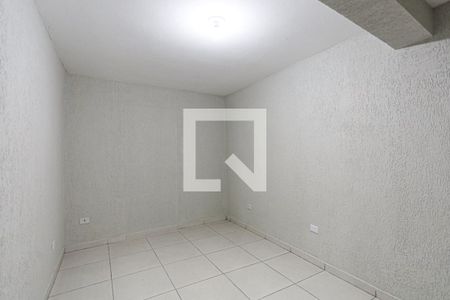 Quarto de casa para alugar com 1 quarto, 65m² em Pestana, Osasco