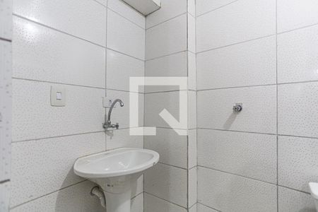 Banheiro de casa para alugar com 1 quarto, 65m² em Pestana, Osasco