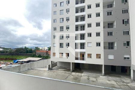 Vista do Quarto 1 de apartamento para alugar com 2 quartos, 44m² em Jardim Tupanci, Barueri