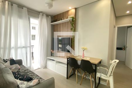 Sala de apartamento para alugar com 2 quartos, 44m² em Jardim Tupanci, Barueri