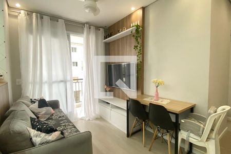 Sala de apartamento à venda com 2 quartos, 44m² em Jardim Tupanci, Barueri