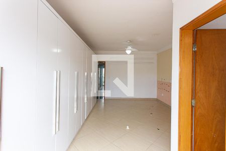 Suíte 1 de casa à venda com 4 quartos, 400m² em Vila Mafra, São Paulo