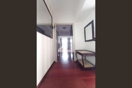 Corredor de apartamento para alugar com 3 quartos, 143m² em Centro, Campinas