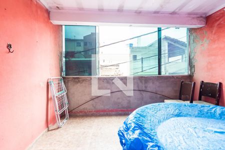 Sacada de casa à venda com 3 quartos, 125m² em São Pedro, Osasco