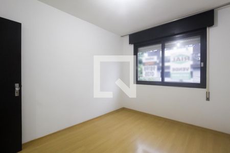 Quarto 2 de apartamento para alugar com 2 quartos, 65m² em Cristo Redentor, Porto Alegre