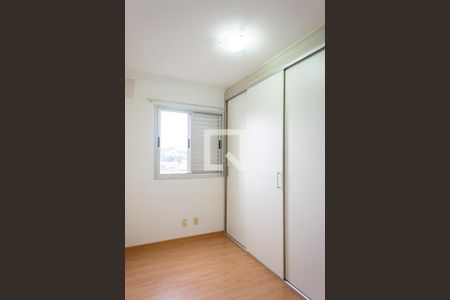 Quarto 1 de apartamento para alugar com 2 quartos, 50m² em Vila Carrão, São Paulo