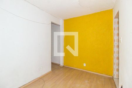 Sala de casa para alugar com 2 quartos, 60m² em Jardim Santo Elias (são Miguel), São Paulo