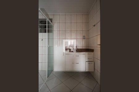 Banheiro da Suite de casa para alugar com 1 quarto, 55m² em Jardim Colorado, São Paulo