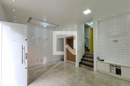 Sala de casa de condomínio à venda com 3 quartos, 190m² em Cascadura, Rio de Janeiro