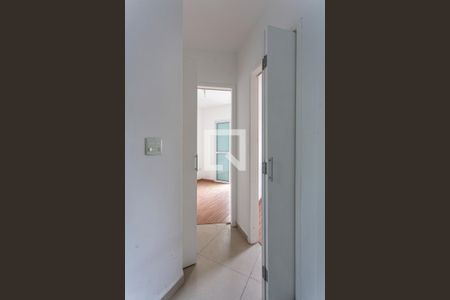 Corredor de apartamento para alugar com 2 quartos, 80m² em Vila Lilica, Santo André