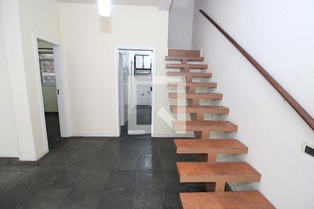 Esacada de casa para alugar com 4 quartos, 156m² em Méier, Rio de Janeiro